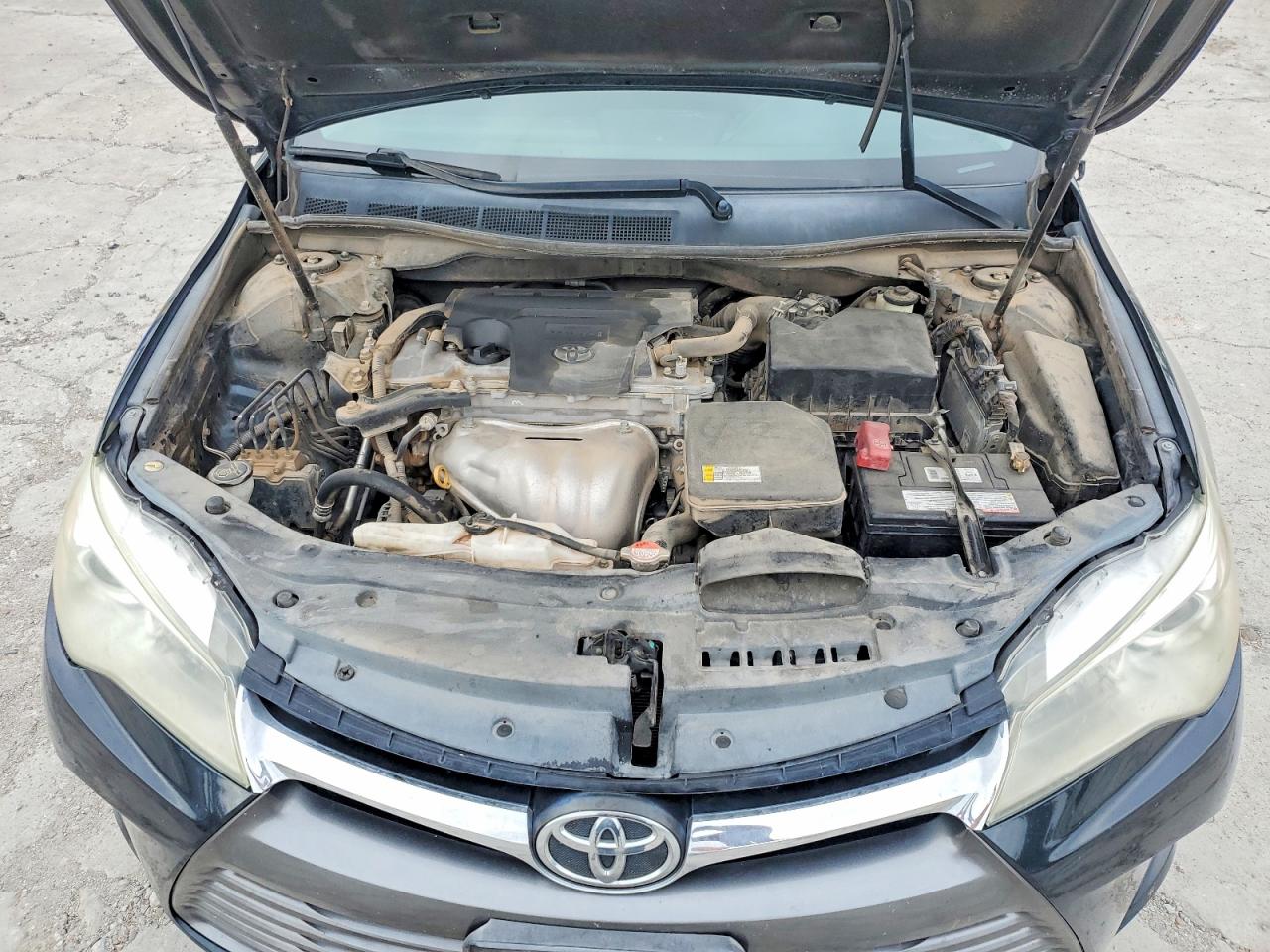 2016 TOYOTA CAMRY LE photo 11
