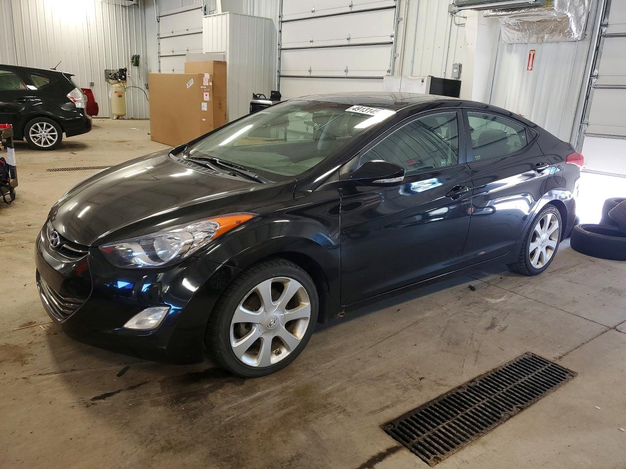 2013 HYUNDAI ELANTRA