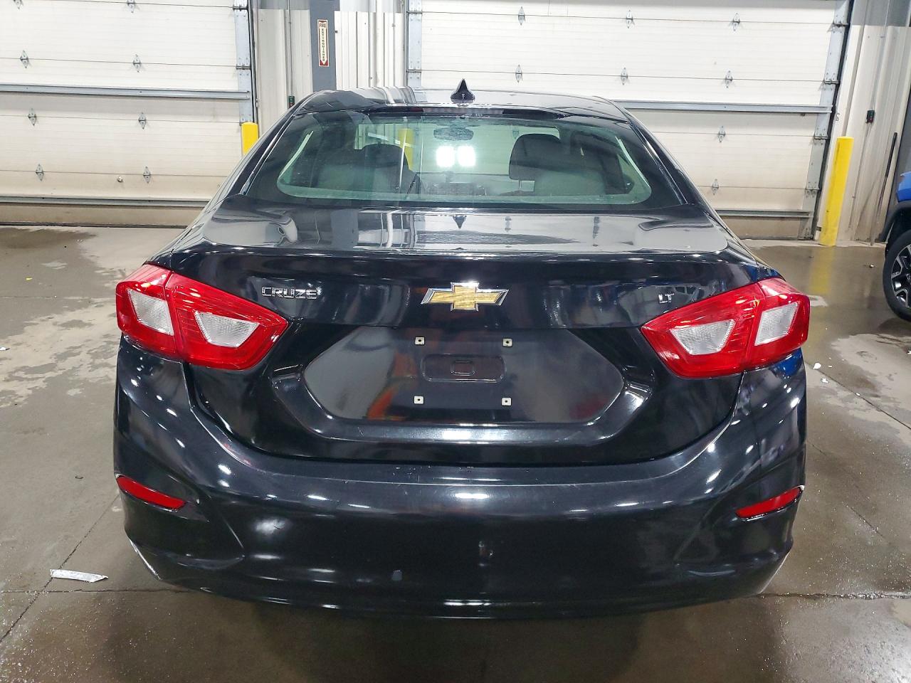 2017 CHEVROLET CRUZE LT photo 16