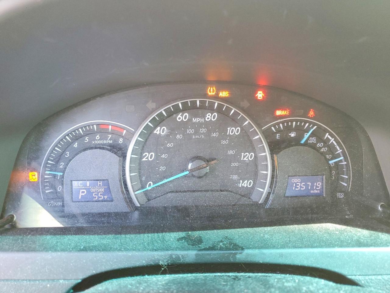 2014 TOYOTA CAMRY LE photo 9