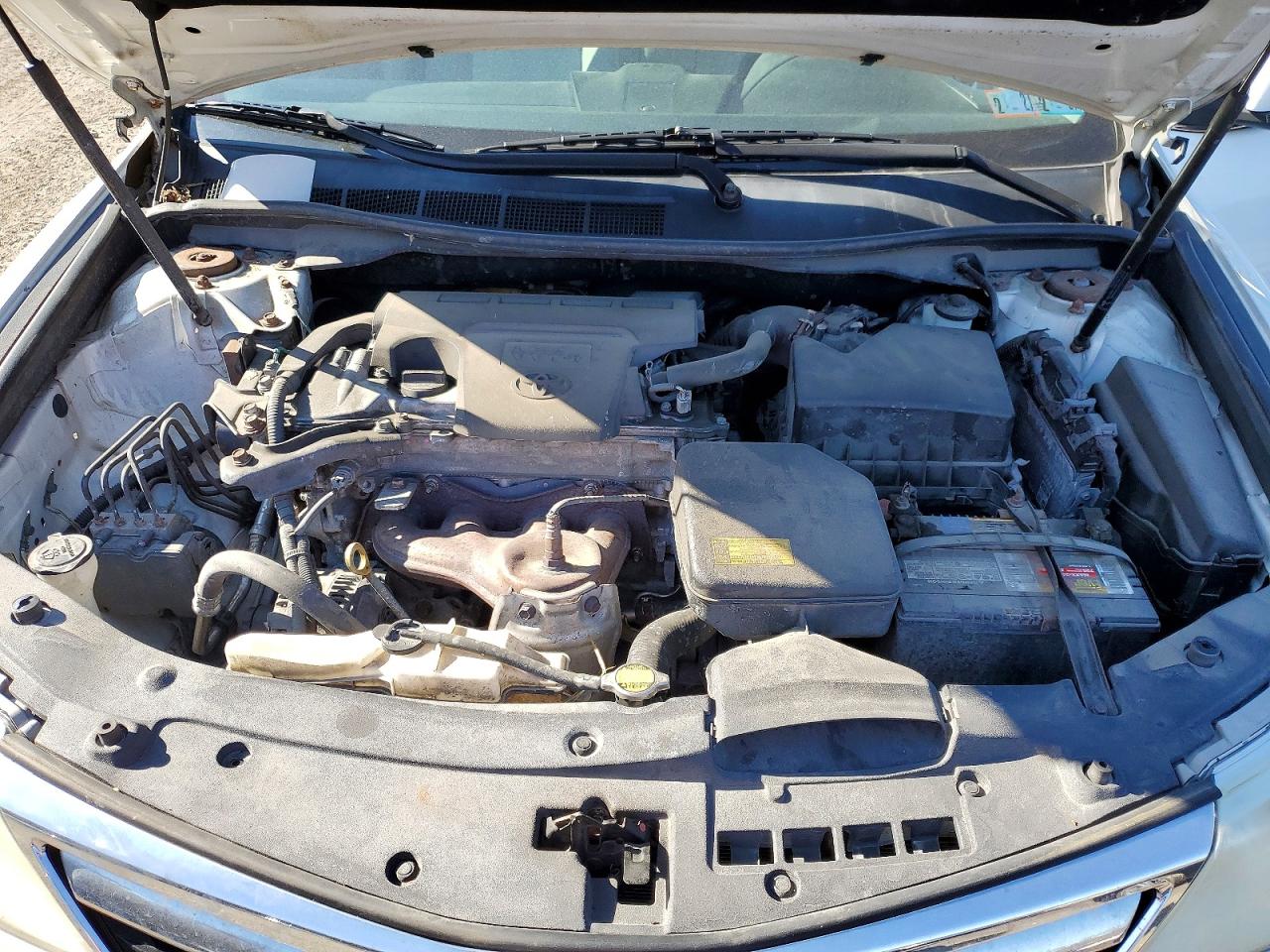 2014 TOYOTA CAMRY LE photo 11