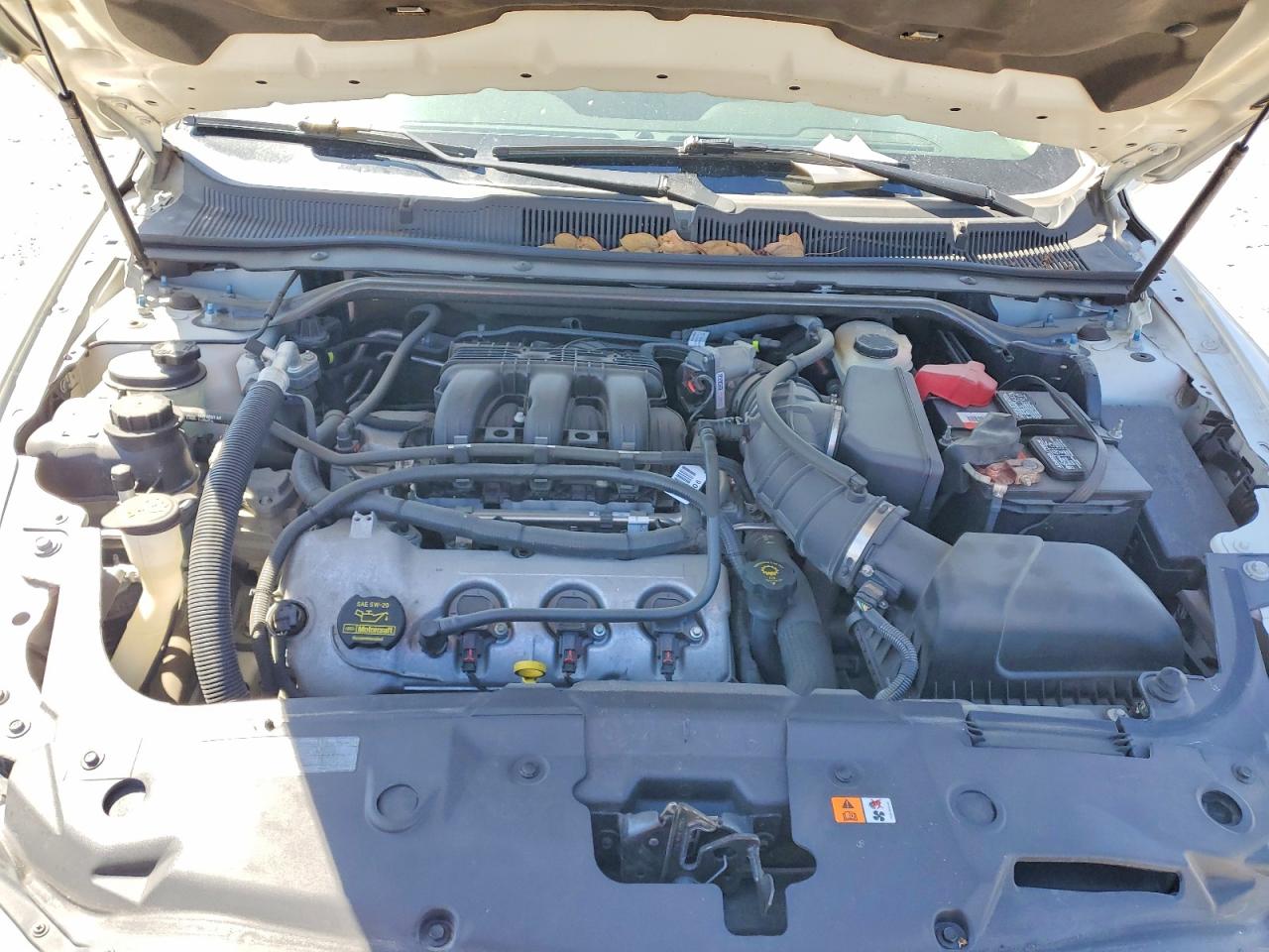 2010 FORD TAURUS SEL photo 31