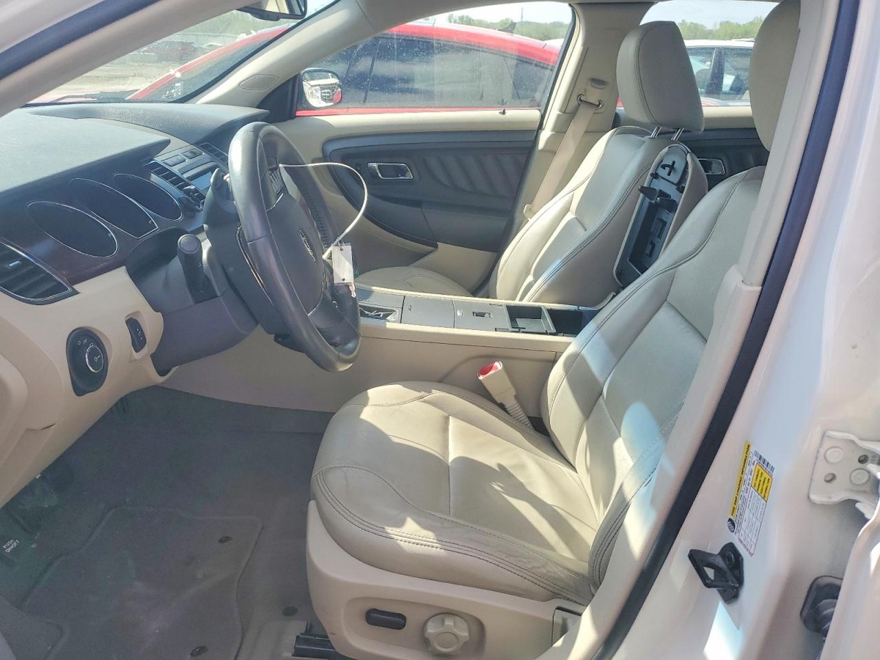 2010 FORD TAURUS SEL photo 19