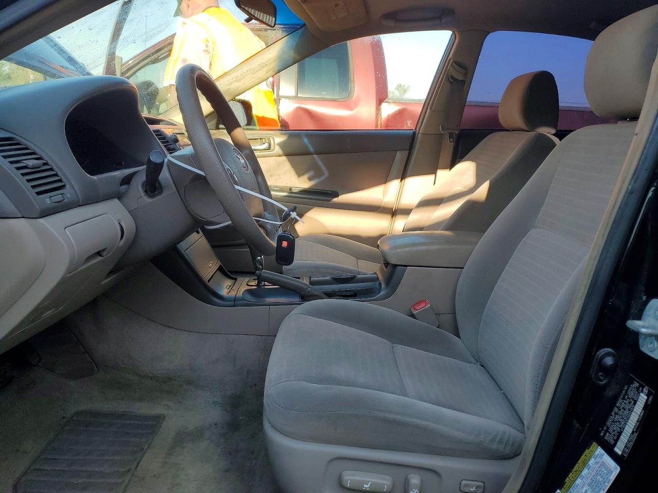 2005 TOYOTA CAMRY LE photo 19