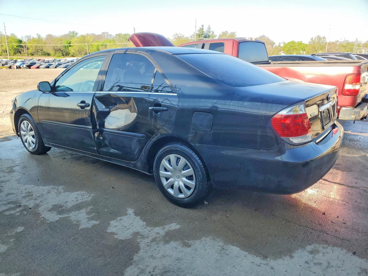 2005 TOYOTA CAMRY LE photo 4