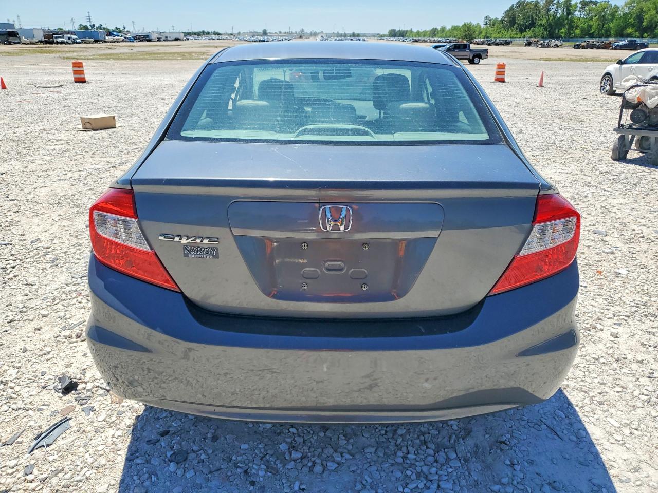 2012 HONDA CIVIC LX photo 11