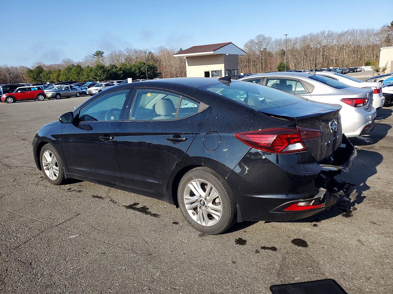 2019 HYUNDAI ELANTRA SEL photo 2