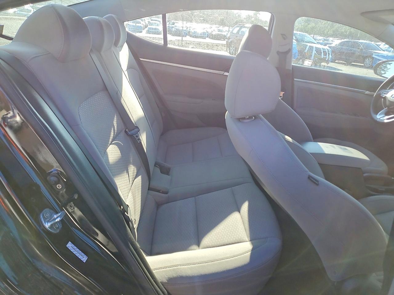 2019 HYUNDAI ELANTRA SEL photo 10
