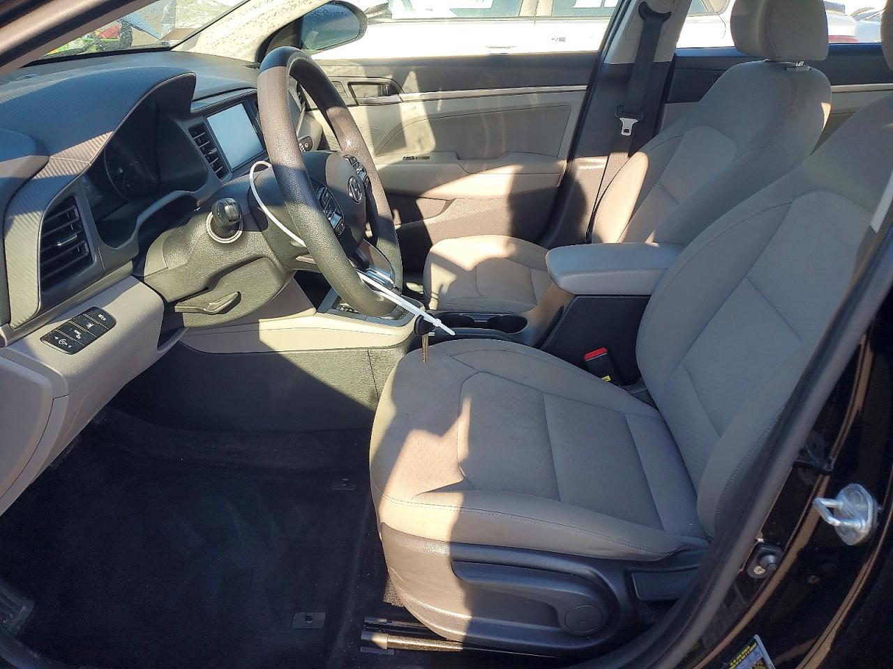 2019 HYUNDAI ELANTRA SEL photo 7