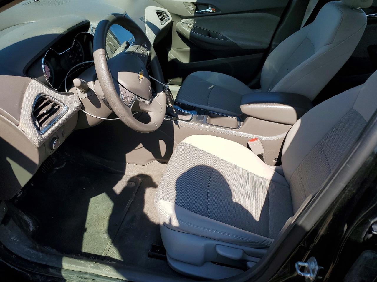 2017 CHEVROLET CRUZE LT photo 19