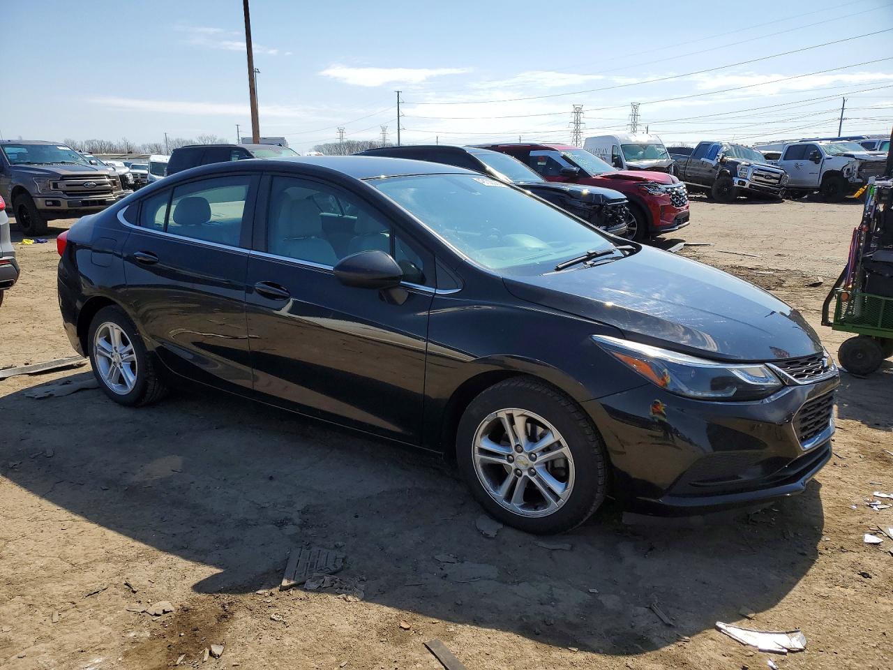 2017 CHEVROLET CRUZE LT photo 10