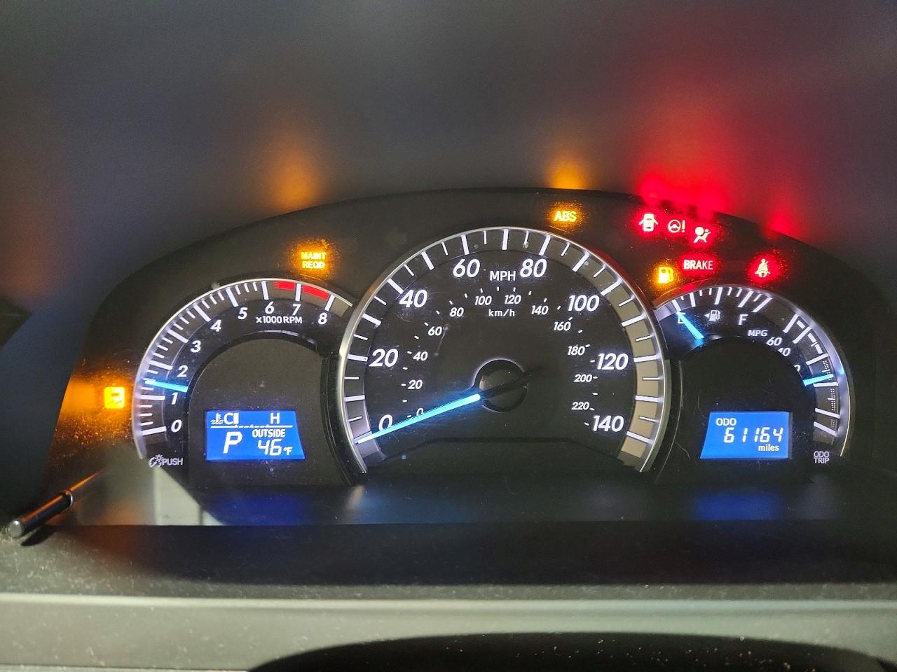 2012 TOYOTA CAMRY SE photo 25