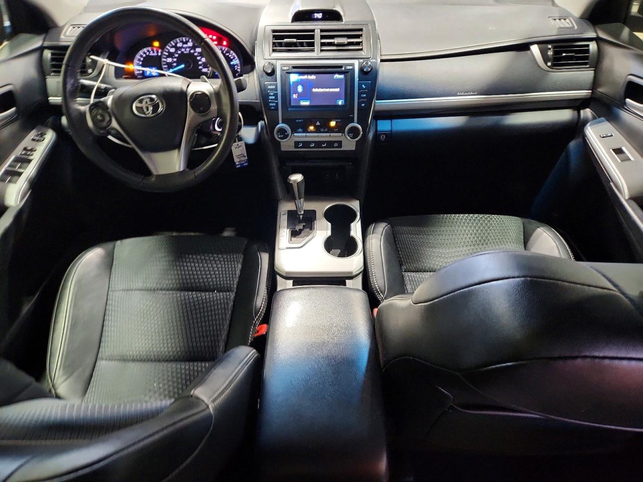 2012 TOYOTA CAMRY SE photo 22