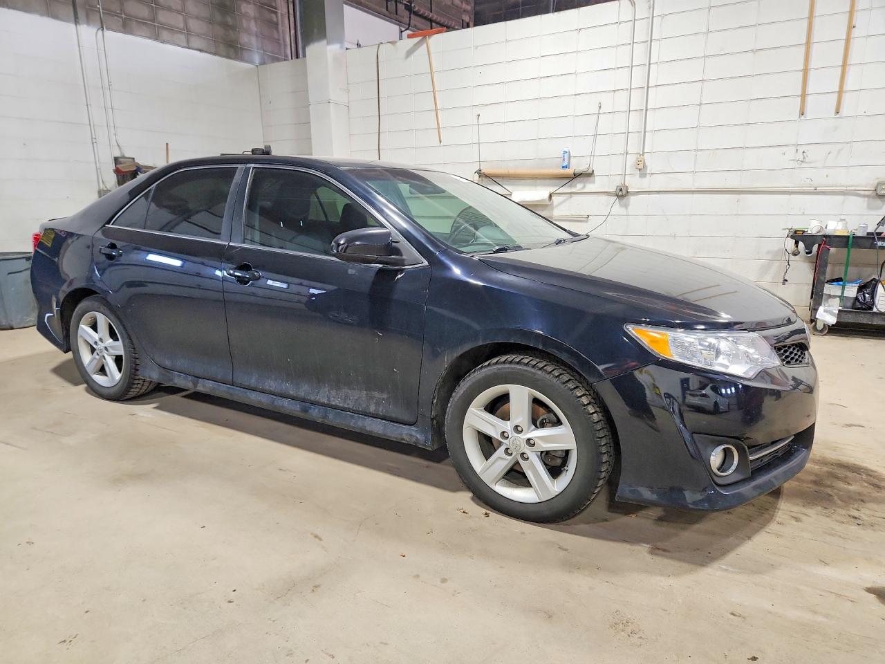 2012 TOYOTA CAMRY SE photo 10