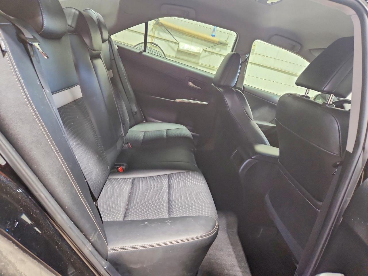 2012 TOYOTA CAMRY SE photo 28