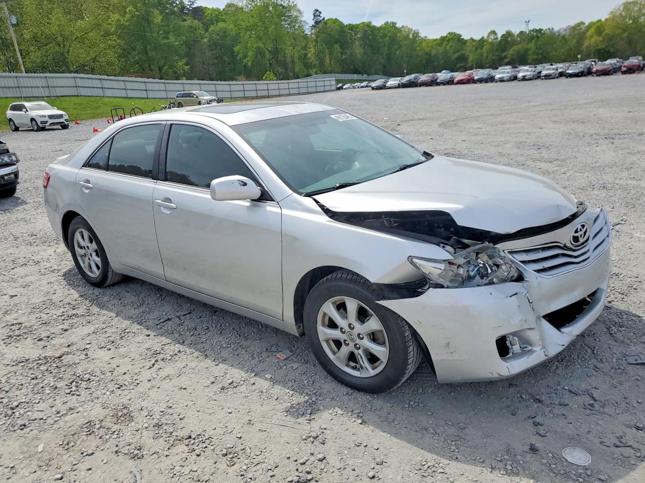 2011 TOYOTA CAMRY LE photo 10