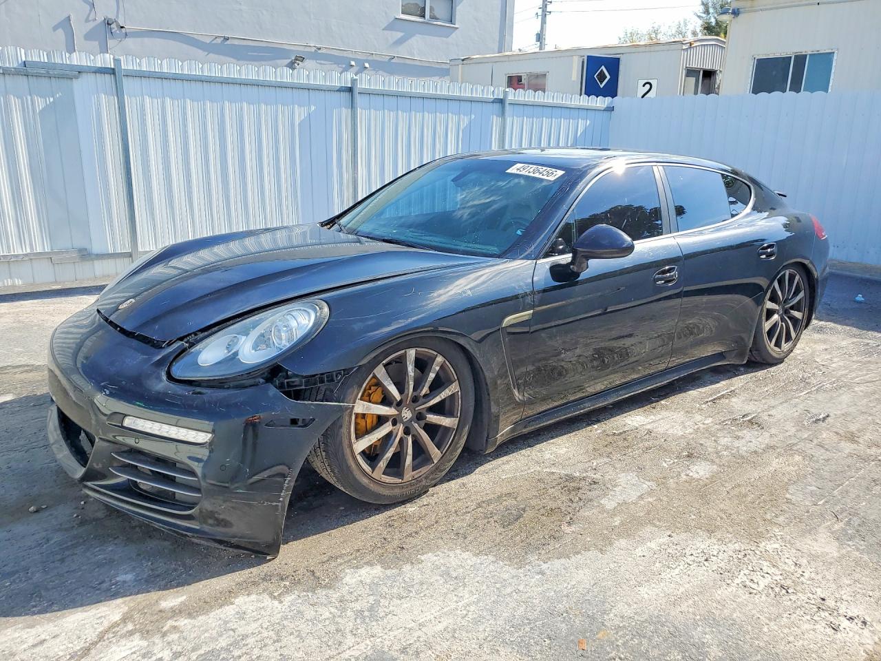 2016 PORSCHE PANAMERA