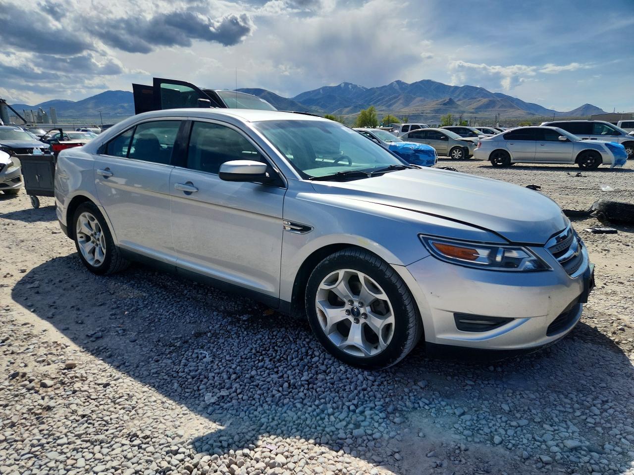 2010 FORD TAURUS SEL photo 10