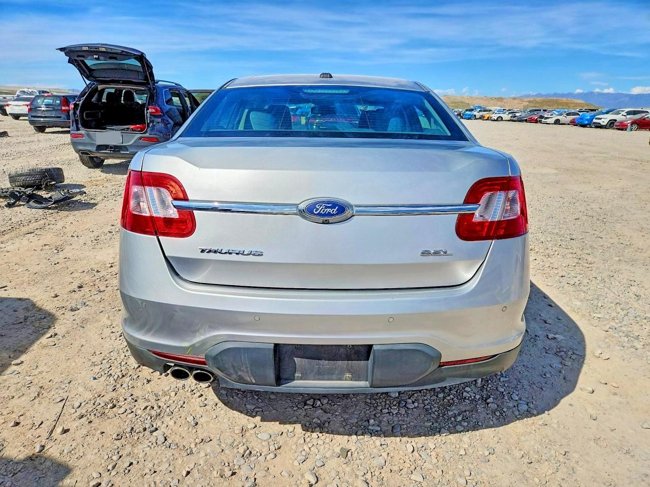2010 FORD TAURUS SEL photo 16