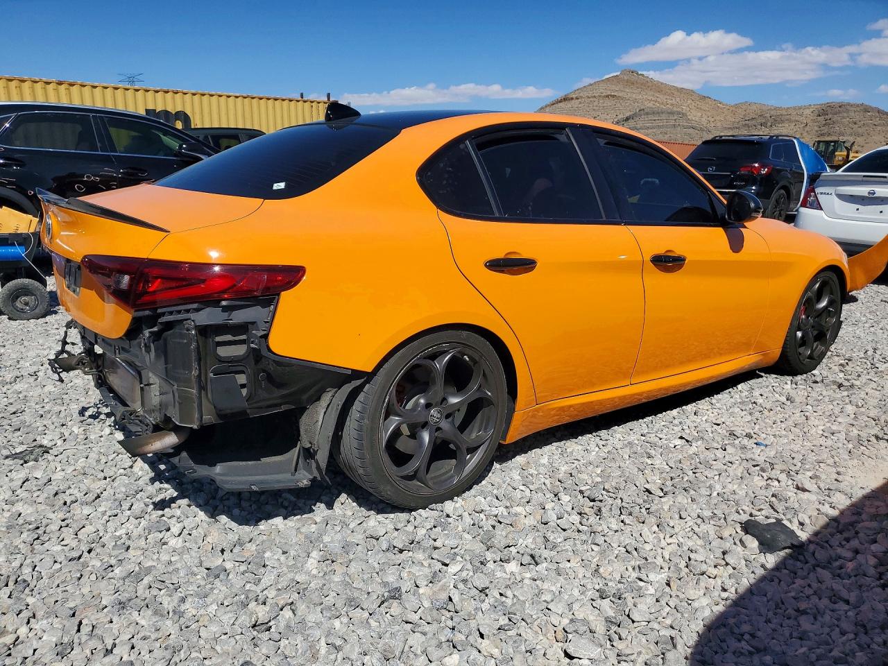 2019 ALFA ROMEO GIULIA TI photo 3