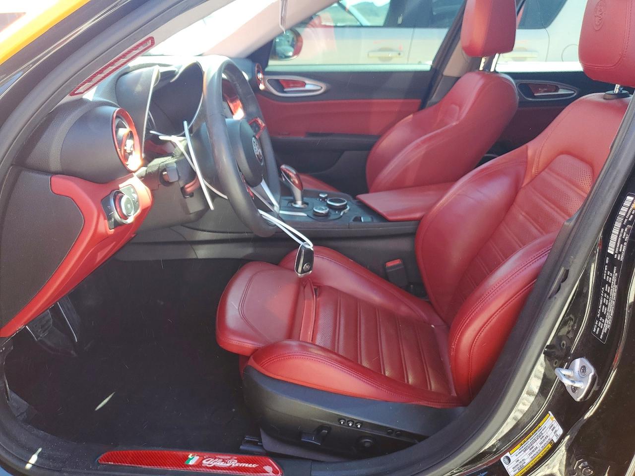 2019 ALFA ROMEO GIULIA TI photo 7