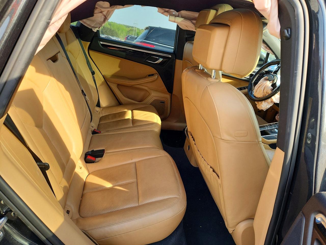 2017 PORSCHE MACAN photo 21