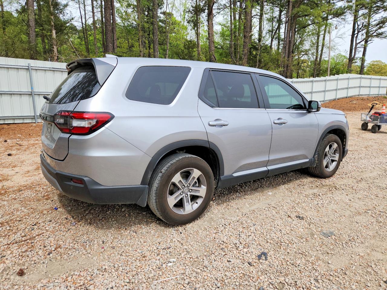 2025 HONDA PILOT EXL photo 3