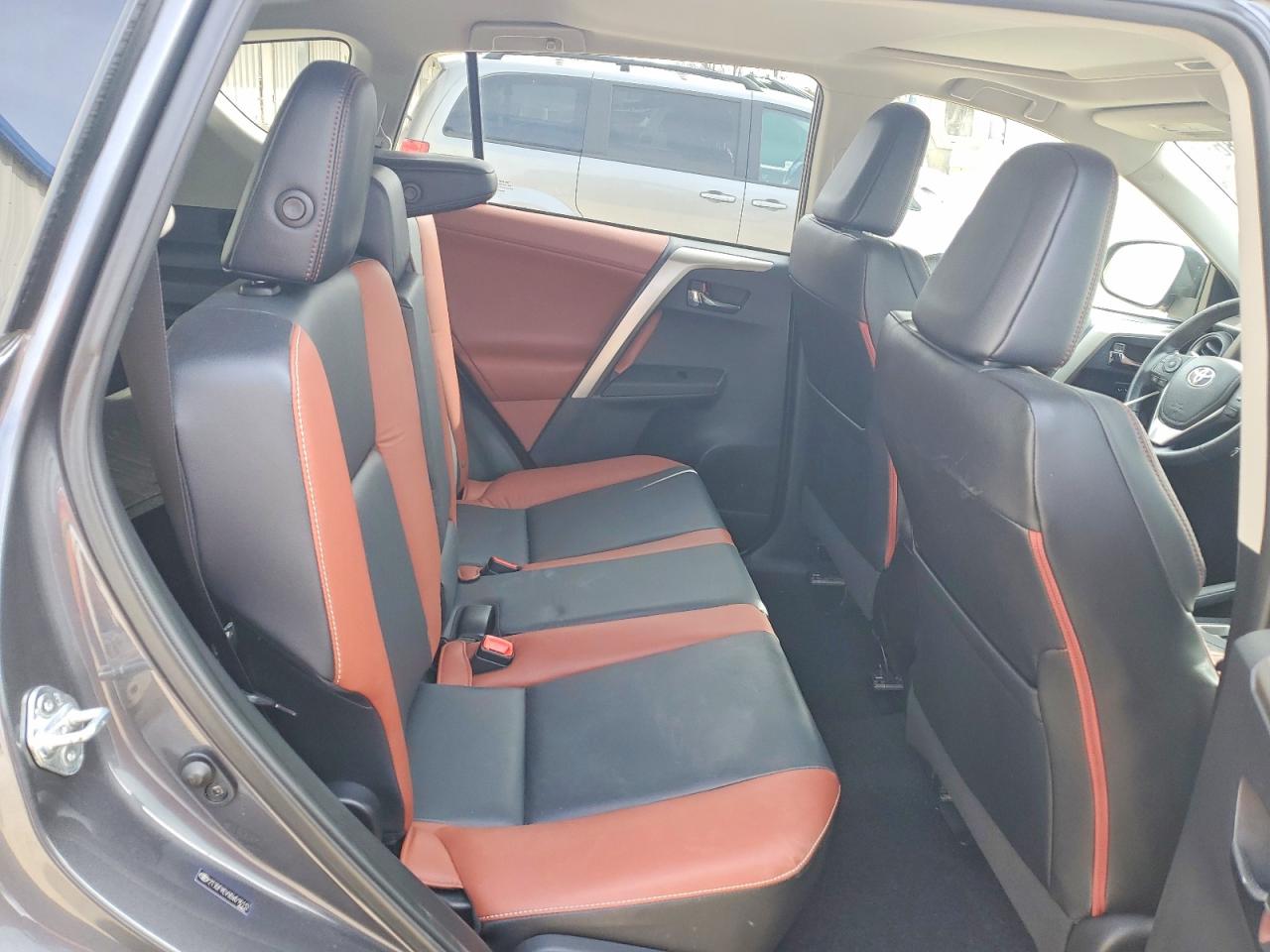 2013 TOYOTA RAV4 LIMITED photo 31