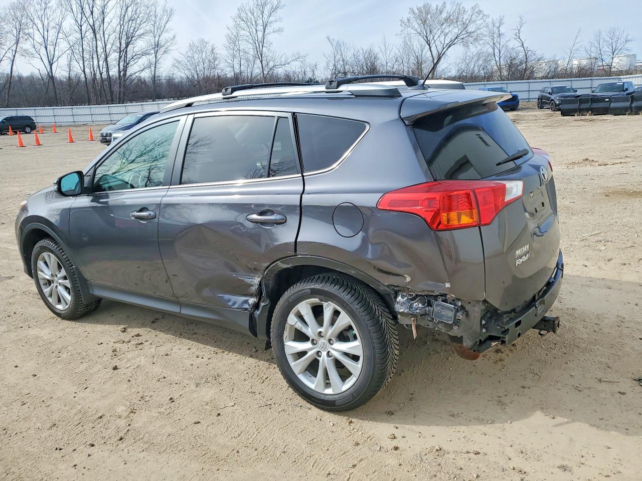 2013 TOYOTA RAV4 LIMITED photo 4