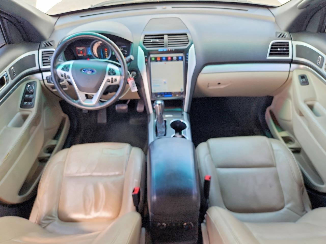 2015 FORD EXPLORER XLT photo 15
