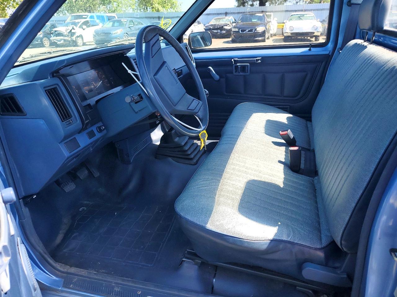 1988 NISSAN TRUCK S photo 13