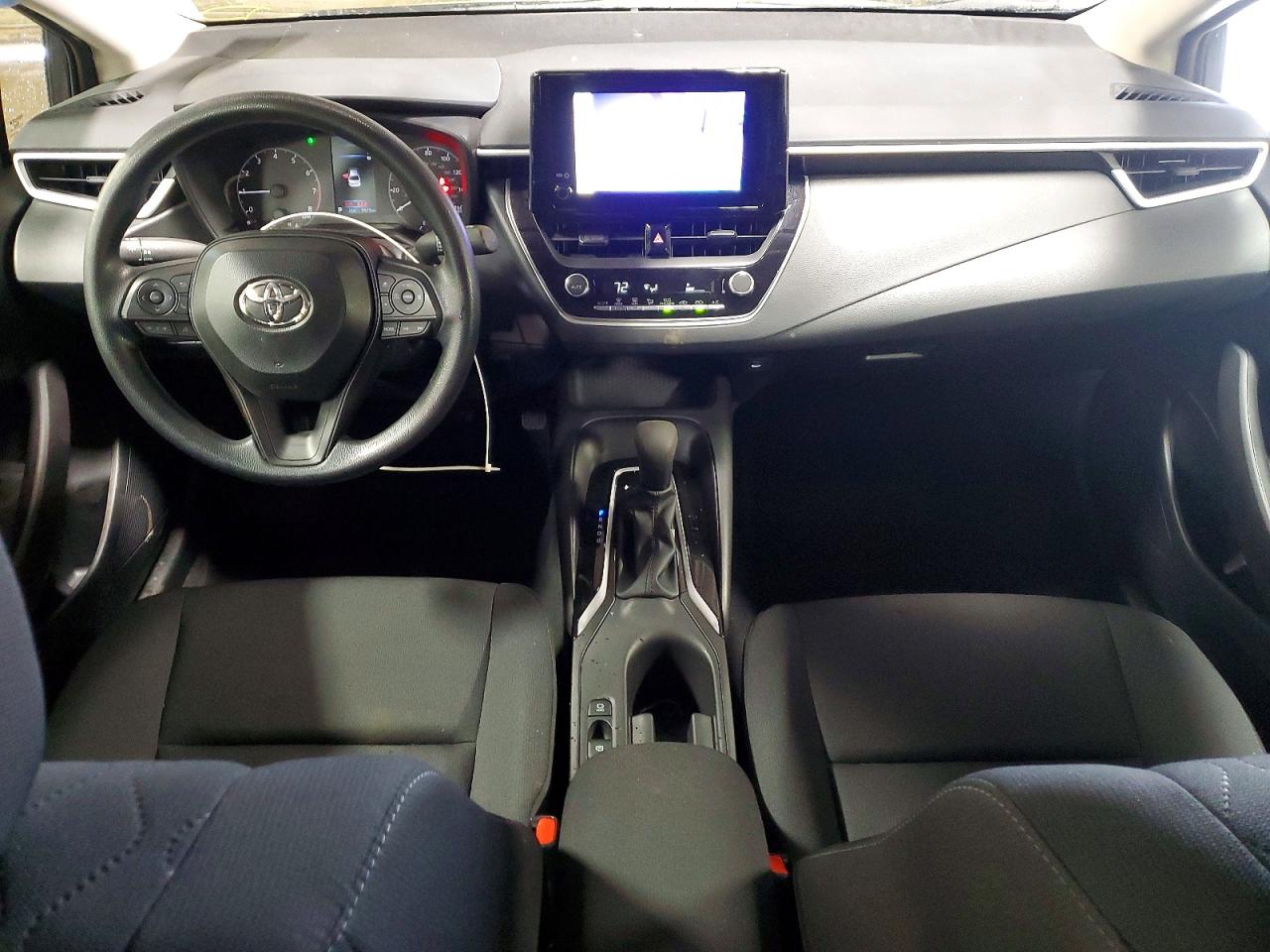 2025 TOYOTA COROLLA LE photo 15