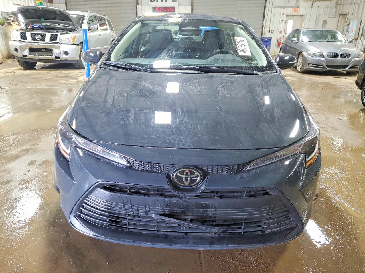 2025 TOYOTA COROLLA LE photo 9