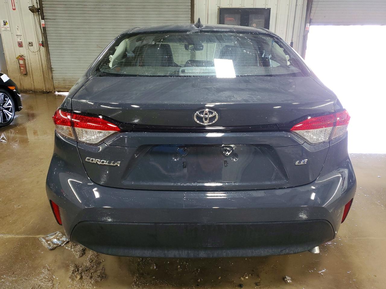 2025 TOYOTA COROLLA LE photo 11