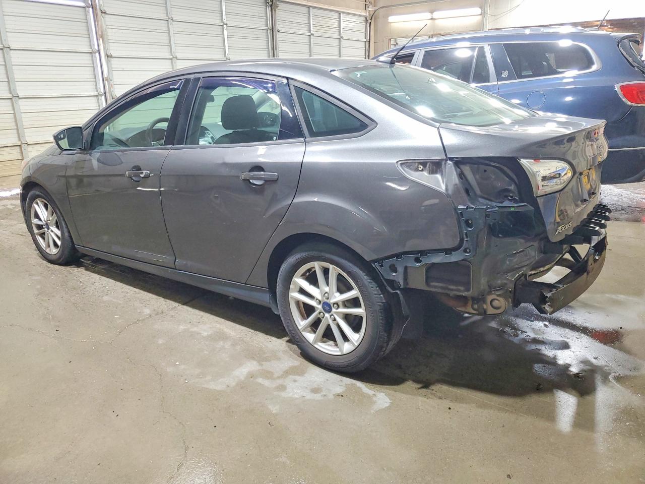 2015 FORD FOCUS SE photo 2