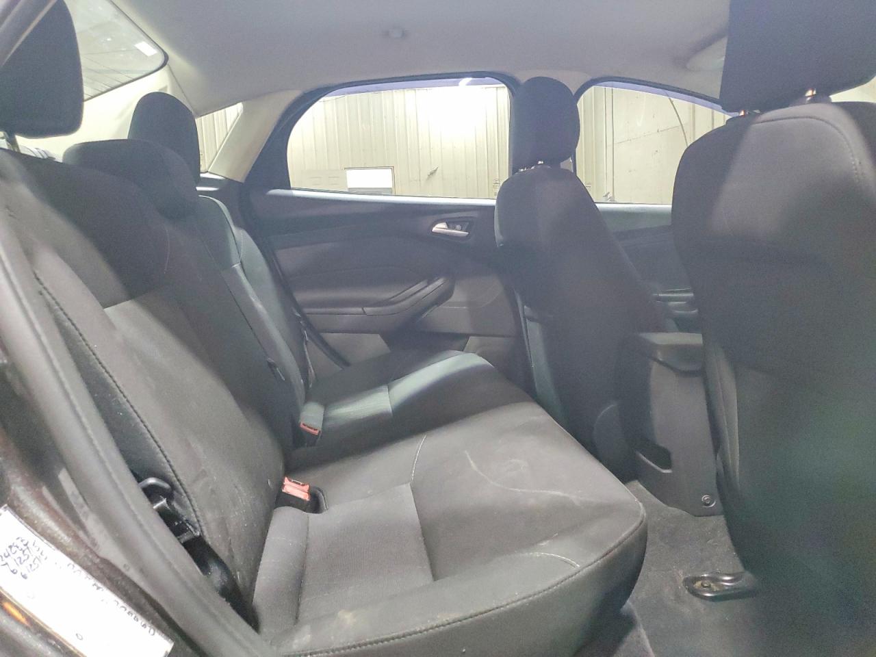 2015 FORD FOCUS SE photo 10