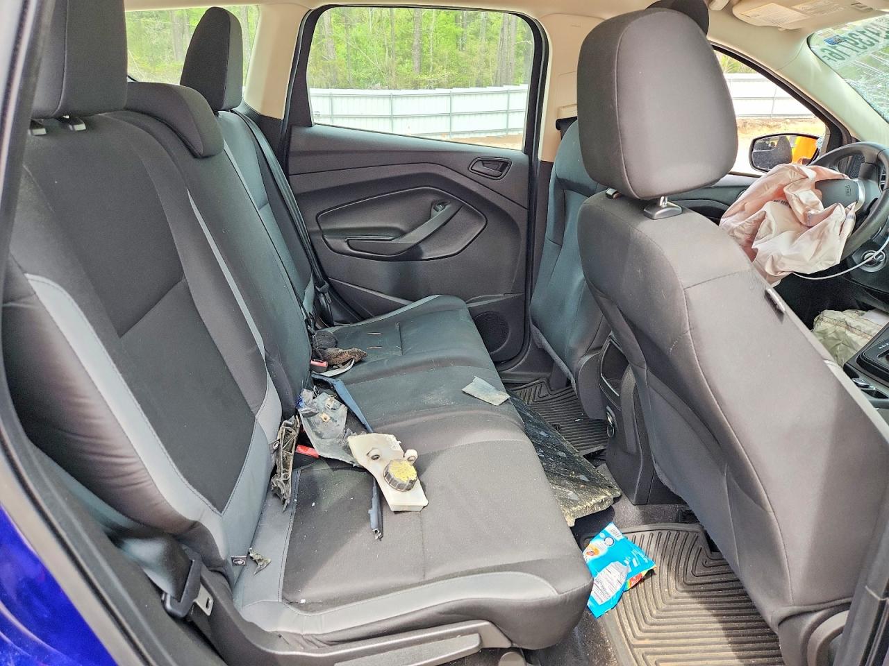 2015 FORD ESCAPE S photo 21