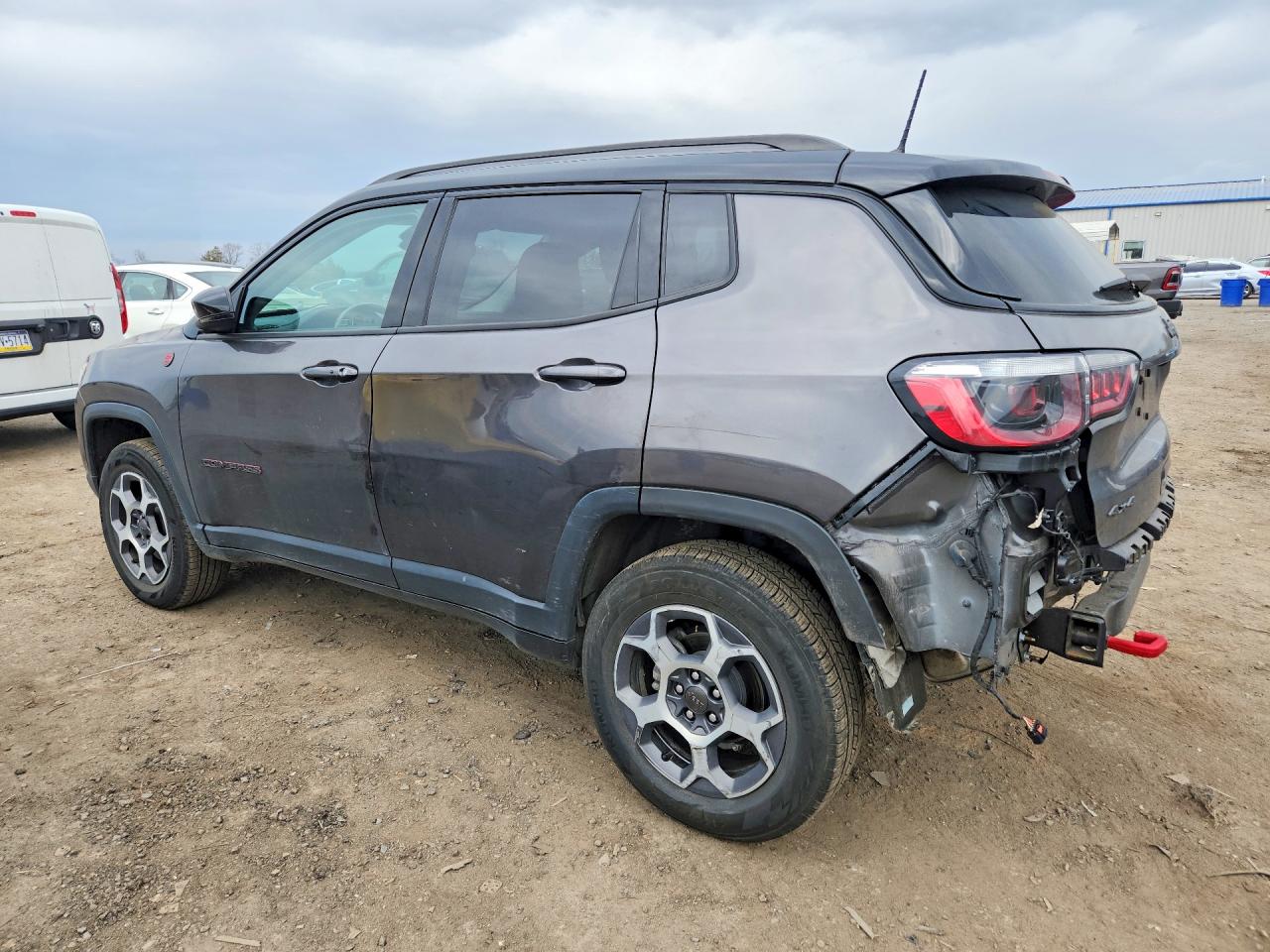 2022 JEEP COMPASS TRAILHAWK photo 3