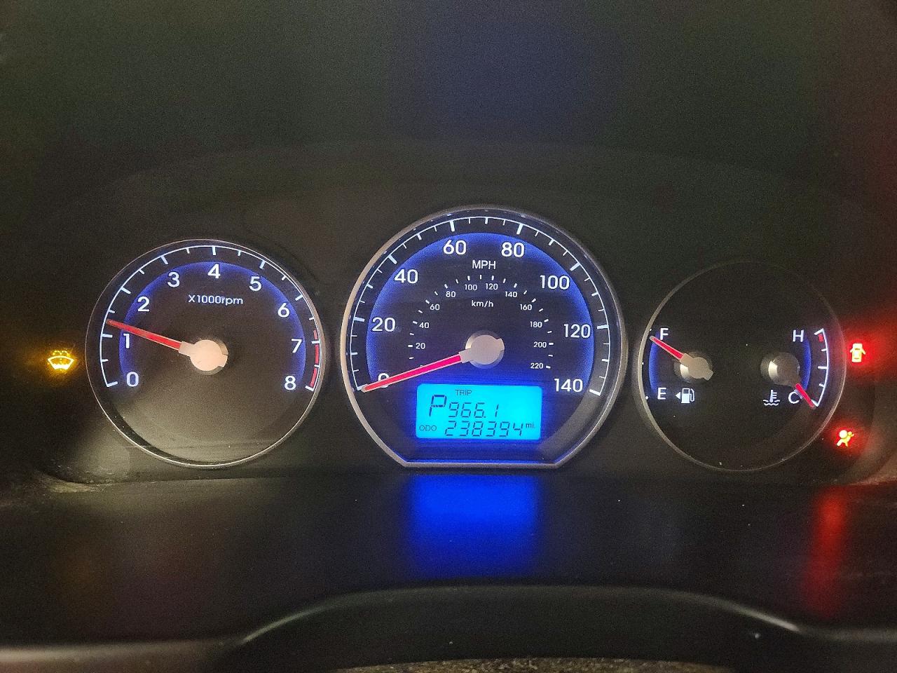 2011 HYUNDAI SANTA FE SE photo 17