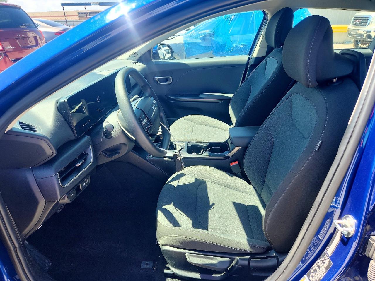 2025 KIA K4 LXS photo 19