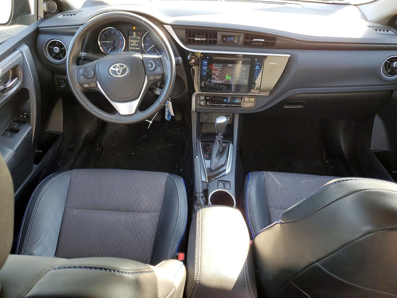 2017 TOYOTA COROLLA SE photo 22