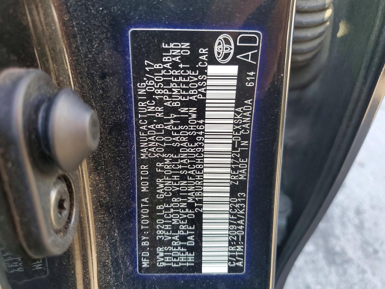 2017 TOYOTA COROLLA SE photo 37