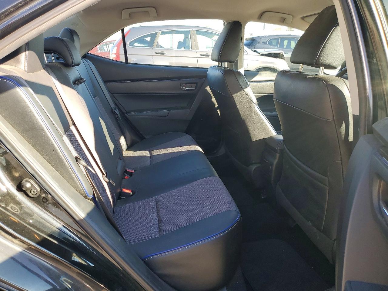 2017 TOYOTA COROLLA SE photo 28