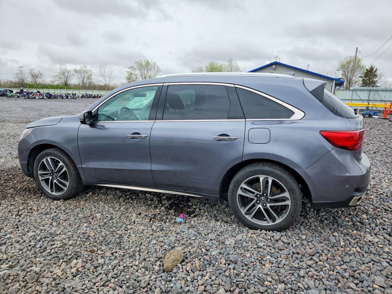 2017 ACURA MDX ADVANCE photo 2