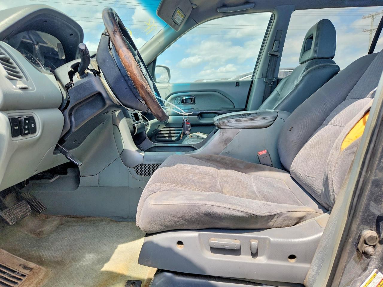 2004 HONDA PILOT EXL photo 13