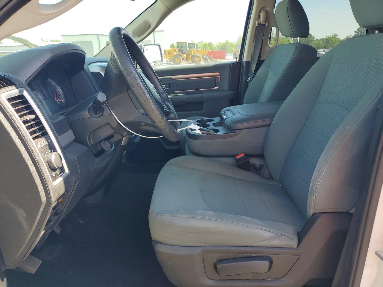 2019 RAM 1500 CLASSIC photo 13