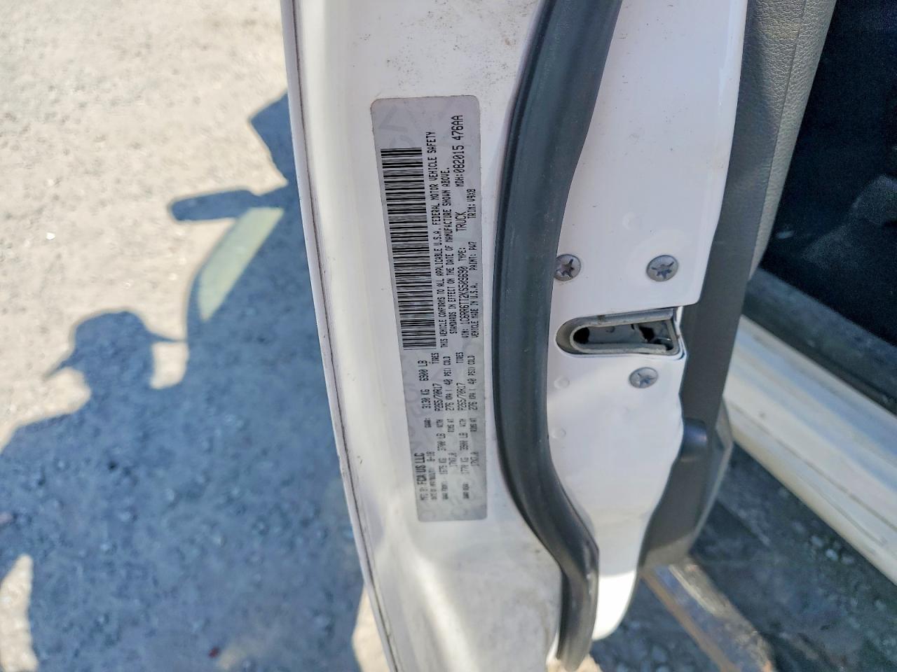 2019 RAM 1500 CLASSIC photo 23
