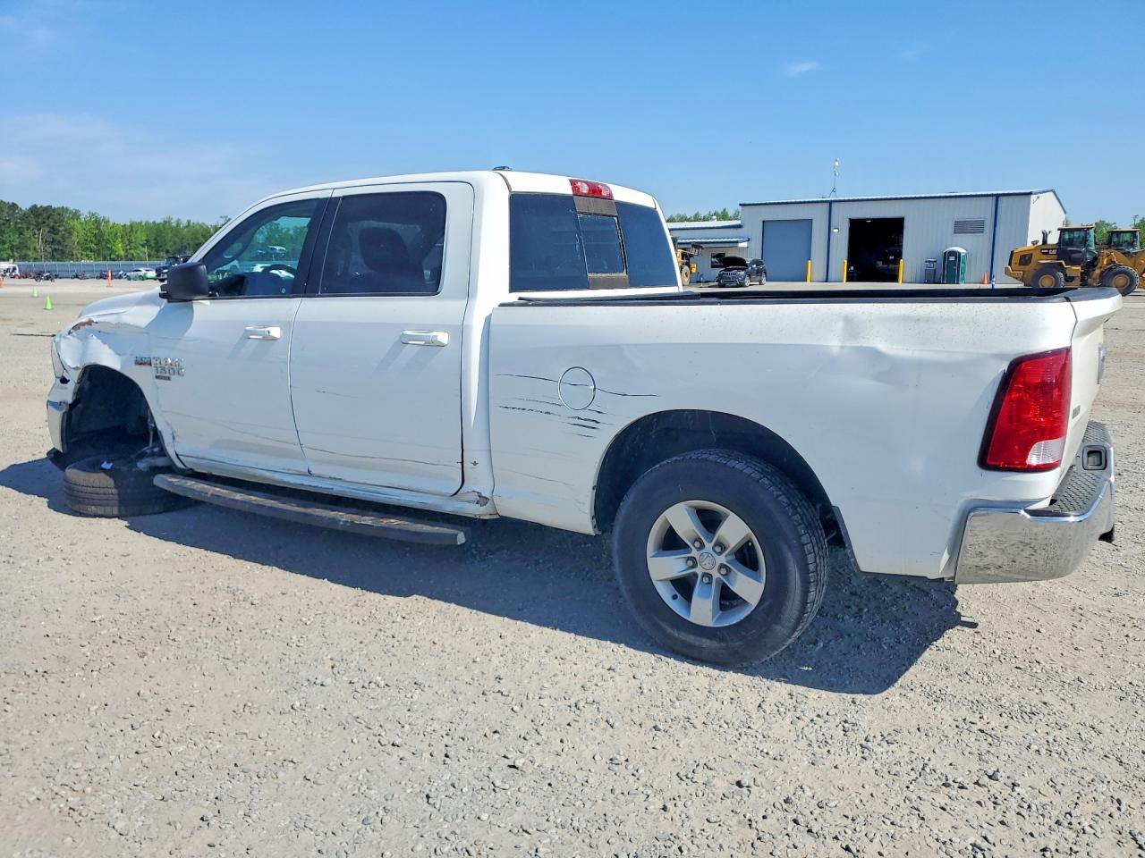 2019 RAM 1500 CLASSIC photo 3