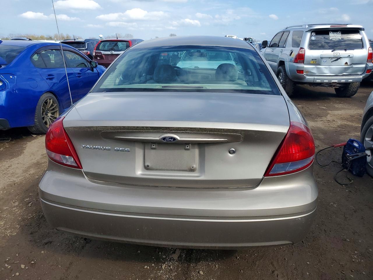2004 FORD TAURUS SES photo 11