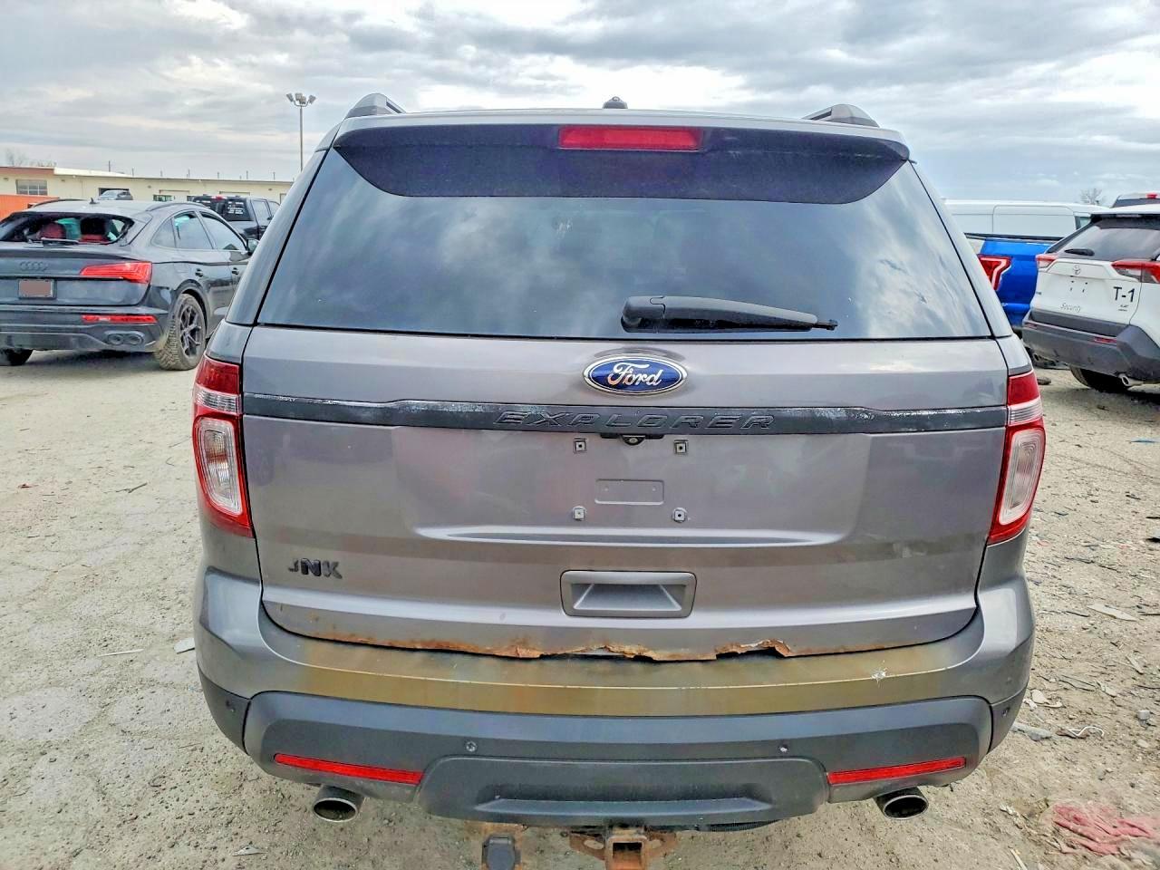 2013 FORD EXPLORER XLT photo 11